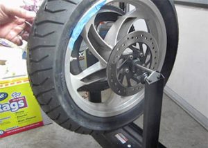 Pelek motor tidak balance Pelek motor tidak balance